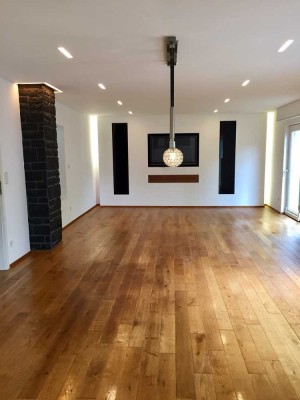 Luxus, große 5-ZW (165 m²) teilmöbliert in FFM inkl. Küche, Garten frei ab 01. Nov/ event. früher