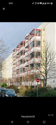 Geschmackvolle 3-Raum-Wohnung mit Balkon und EBK in Berlin