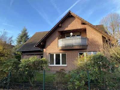 147 qm I Stilvolle, ruhige 3,5-Zimmer-Wohnung mit Kamin und Garten in guter Lage