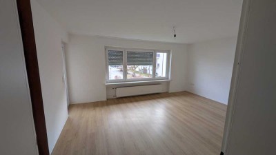 Schöne helle 3-Zimmer-Wohnung mit Balkon