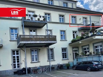 Eigentumswohnung mit Altbaucharme und Stellplatz in Krefeld-Uerdingen