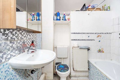 Vermieteter Altbau mit Charme und Renditepotenzial