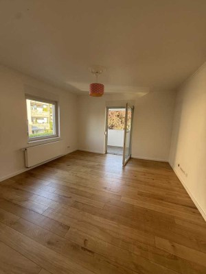 Exklusive 2-Zimmer mit Balkon EBK auch möbliert in Bessungen