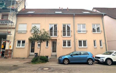 Gemütliches Reihenhaus mit Balkon und Stellplatz!