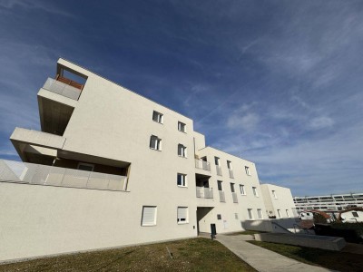 SELTENE GELEGENHEIT - 3 ZIMMER MIT RIESEN TERRASSE - SÜD-WEST SEITIG - MÖBLIERTE KÜCHE - JETZT ANFRAGEN