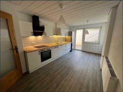 2-Zimmer-Wohnung mit Terrasse und EBK