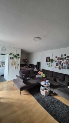 Stilvolle, gepflegte 1,5-Raum-Wohnung mit Einbauküche in Neu-Isenburg