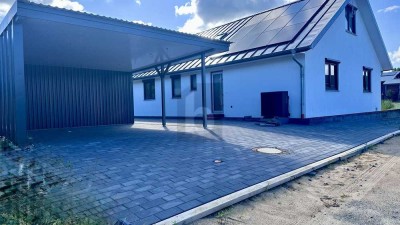 MODERN NEU MIT GARTEN UND PV ANLAGE
