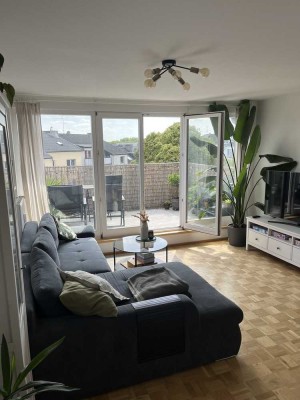 Dachgeschosswohnung mit sonniger Südterrasse in sehr guter Lage