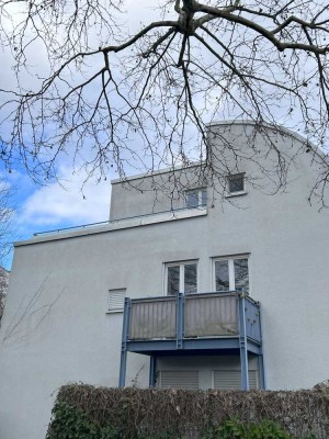Geschmackvolle 1-Zimmer-Penthouse-Wohnung mit geh. Innenausstattung mit Balkon und EBK in Karlsruhe