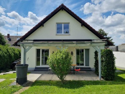 Freistehendes Einfamilienhaus mit großem Ausbaupotenzial (Lohmar Grünenborn)