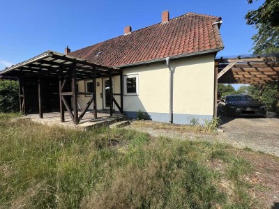 Doppelhaushälfte auf großem Grundstück