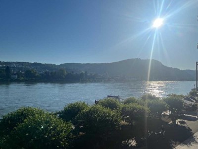 Wohnen, wo andere Urlaub machen - mit Blick auf den Rhein