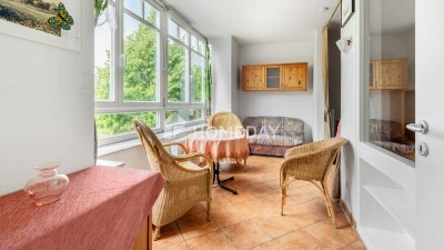 Stilvolle 4-Zimmer-Wohnung mit Balkon und Wintergarten – ideal für Familien - Erbpacht vorhanden