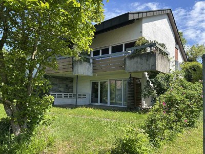 Lichtenwald: Renoviertes 3 Familienhaus in herrlicher Lage, mit Terrasse, Balkon und Doppelgarage