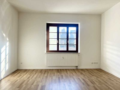 * Wunderschöne Single Wohnung mit Balkon in Altpieschen *