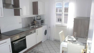 Stilvolle, neuwertige 2-Zimmer-Wohnung mit Komplettausstattung