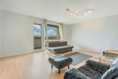 OWNR: Einziehen und Wohlfühlen – Renoviert und mit Küche! 3-Zimmer-Wohnung mit Aussicht in Niederrad