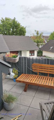 Für Einzelperson: DG-Apartment mit 2 Balkonen in Niedrigenergiehaus BJ 2018!  755€ warm inkl. TG-SP.