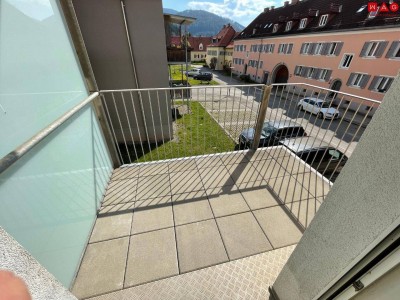 Modernisierte &amp; gut aufgeteilte Dreiraumwohnung mit Balkon!