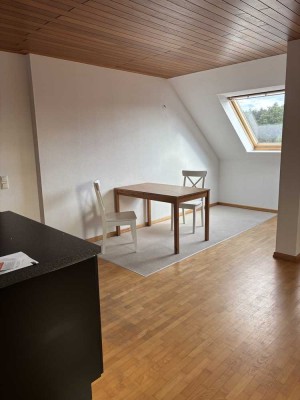 Dachgeschosswohnung mit offener Küche in Sprötze, Buchholz