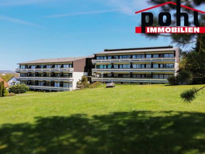 Preisgünstige 1-Zimmer Mietwohnung! Großzügiger Westbalkon mit herrlichem Blick auf das Thermalbad!