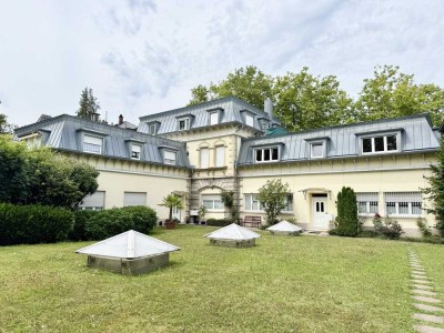 Stilvolle Altbauwohnung mit Weitblick – unter Denkmalschutz, im Herzen von Baden-Baden