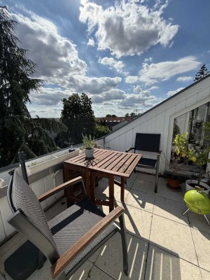 Helle und geräumige Dachgeschosswohnung mit wunderbarem Ausblick