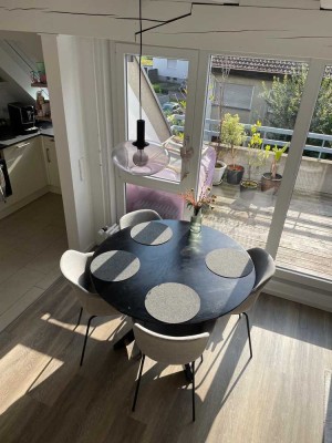 +++ provisionsfrei +++ renovierte 2,5-Zi.-Maisonette-Whg., DG, Balkon/EBK in Fellbach