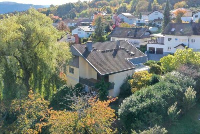Freistehendes Architektenhaus mit ELW und großem Grundstück in Gernsbach mit viel Potenzial