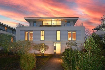 Bestlage Dahlem! Perfekt geschnittene 3 Zimmer & Wintergarten. Ready to move in...