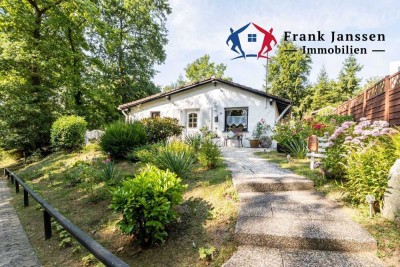 Freistehender Bungalow im Erholungsgebiet Lissendorf - Heizung aus 2023 - teilunterkellert - Garten