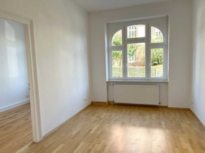 Sonnige 2-Zimmer-Wohnung, EG,  großes Küchenzimmer