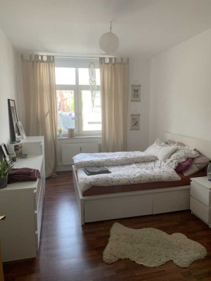 Helle 2-Zimmer Wohnung im 2. OG, zentral, mit Einbauküche