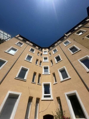 Komplett renovierte 3-Zi-Wohnung, hell und sonnig, Nähe Rednitzgrunde