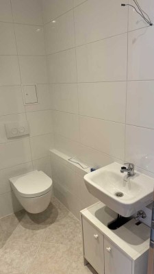 Helle 1-Zimmer-Wohnung mit neu saniertem Bad in Uni-Nähe