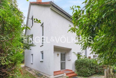Idyllisch am Waldrand, perfekt angebunden – Ihr Zuhause in Oberursel