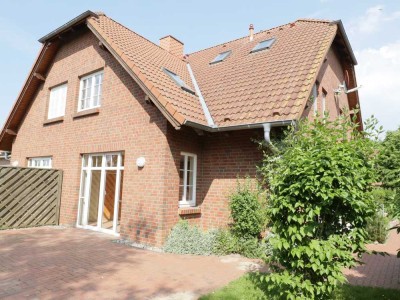 Küstennah wohnen: Ruhiges Reiheneckhaus in ruhiger Lage nahe dem Meer!