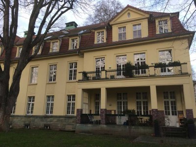 Geräumige, gepflegte 1-Zimmer-DG-Wohnung mit gehobener Innenausstattung in Wuppertal