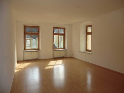 SINGLE-WOHNUNG MIT EINBAUKÜCHE