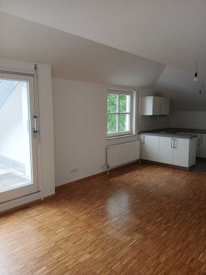 Helle 2-Zimmer Dachgeschosswohnung für 2 Personen