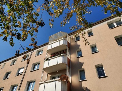 Abendsonne auf dem Balkon: Gemütliche 2 Zimmer mit Tageslichtbad