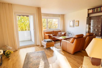 Attraktive 2,5-Zimmer-Wohnung mit Südbalkon und Fahrstuhl im 2. Obergeschoss