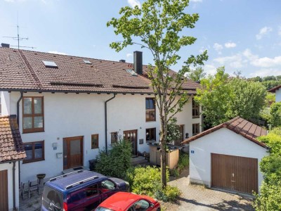 Familienfreundliches Reiheneckhaus mit viel Wohnkomfort und grünem Außenbereich