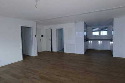 Kernsanierte 4-Raum-DG-Wohnung in belebter Umgebung in Kornwestheim **Effizienzhaus**