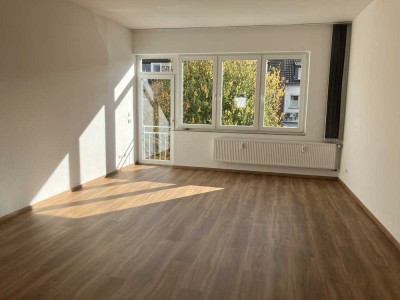 Helle, moderne Wohnung in zentraler Lage, Fenster 2025 erneuert