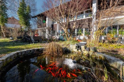 Einzigartiges Anwesen mit Einliegerwohnung und zauberhaftem Garten zu verkaufen!