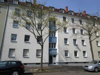 2 x 2! Zwei Zimmer im Zweiten Obergeschoß!