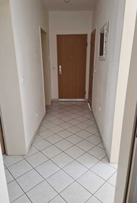 Schöne und renovierte 2,5-Raum-Wohnung mit geh. Innenausstattung mit Balkon in Gladbeck