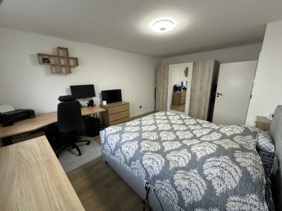 Moderne, geräumige, möblierte Wohnung | Tiefgarage | Gäste-WC | Haustierfreundlich